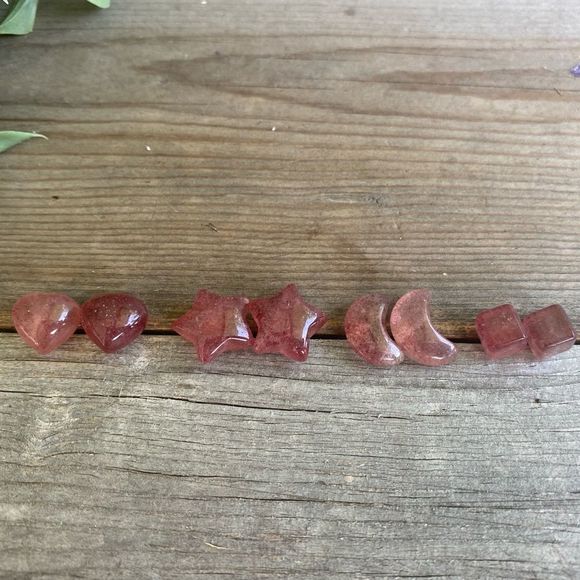 STRAWBERRY Quartz Stud Earrings - Picture 2 of 2